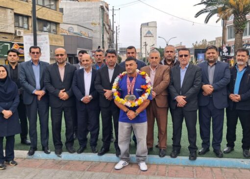 استقبال از مدال آور مسابقات جهانی بدنسازی و پرورش اندام + فیلم