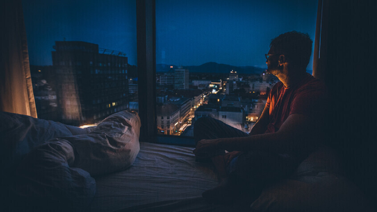 بعد از ۲۴ ساعت بی‌خوابی چه اتفاقی برای بدن می‌افتد؟