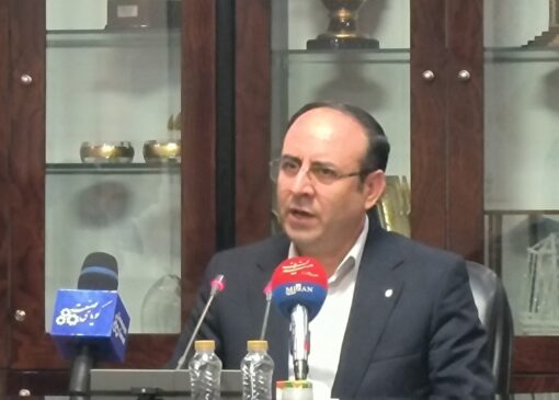 حضور ۹۷ هزار نفر در آزمون وکالت کانون وکلا/ ۶۰ درصد از شرکت کنندگان بانوان هستند