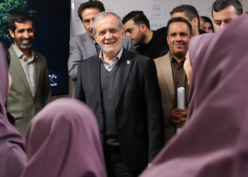 پزشکیان: اجرای آزمایشی شیوه‌های نوین آموزشی، نقطه آغازی در تحول کیفی آموزش است