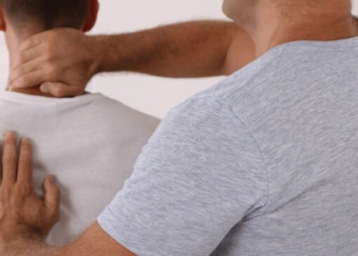 فلج اندام‌ها عوارض شکستن قلنج توسط ماساژور‌ها + فیلم