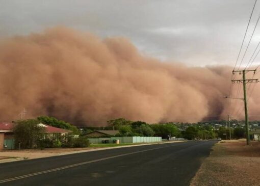 طوفان شن در استرالیا + فیلم