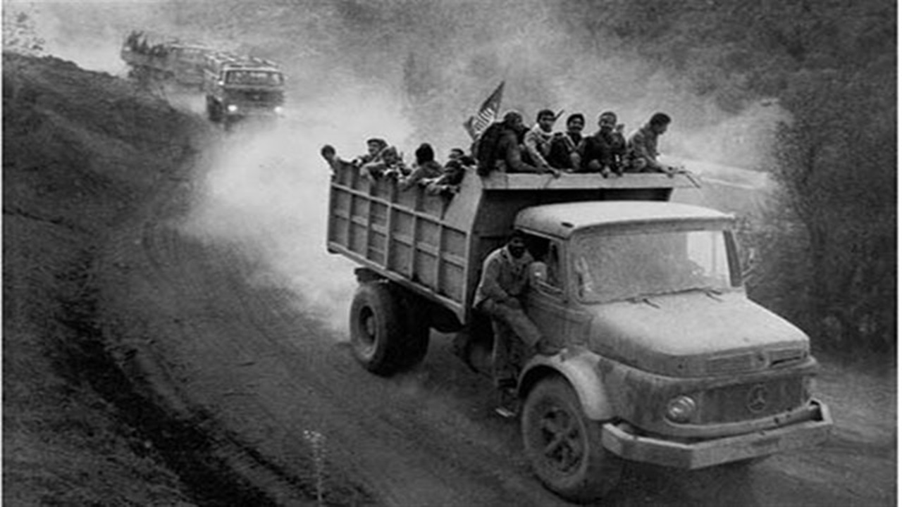 رقص مرگ با «بوم جرثقیل»؛ روایتی از تخلیه انبار زیر رگبار گلوله