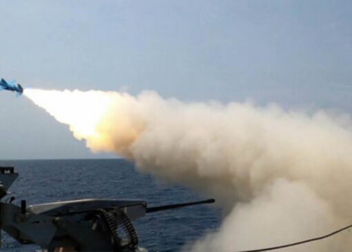 آغاز مرحله دوم رزمایش اقتدار نیروی دریایی سپاه/ شلیک انبوهی از موشک‌ها