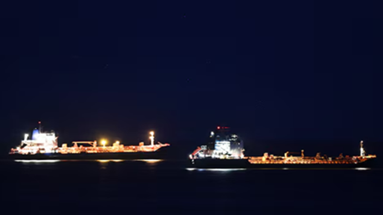 رویترز: غرب در حال بررسی ممنوعیت حمل‌ونقل نفت روسیه است