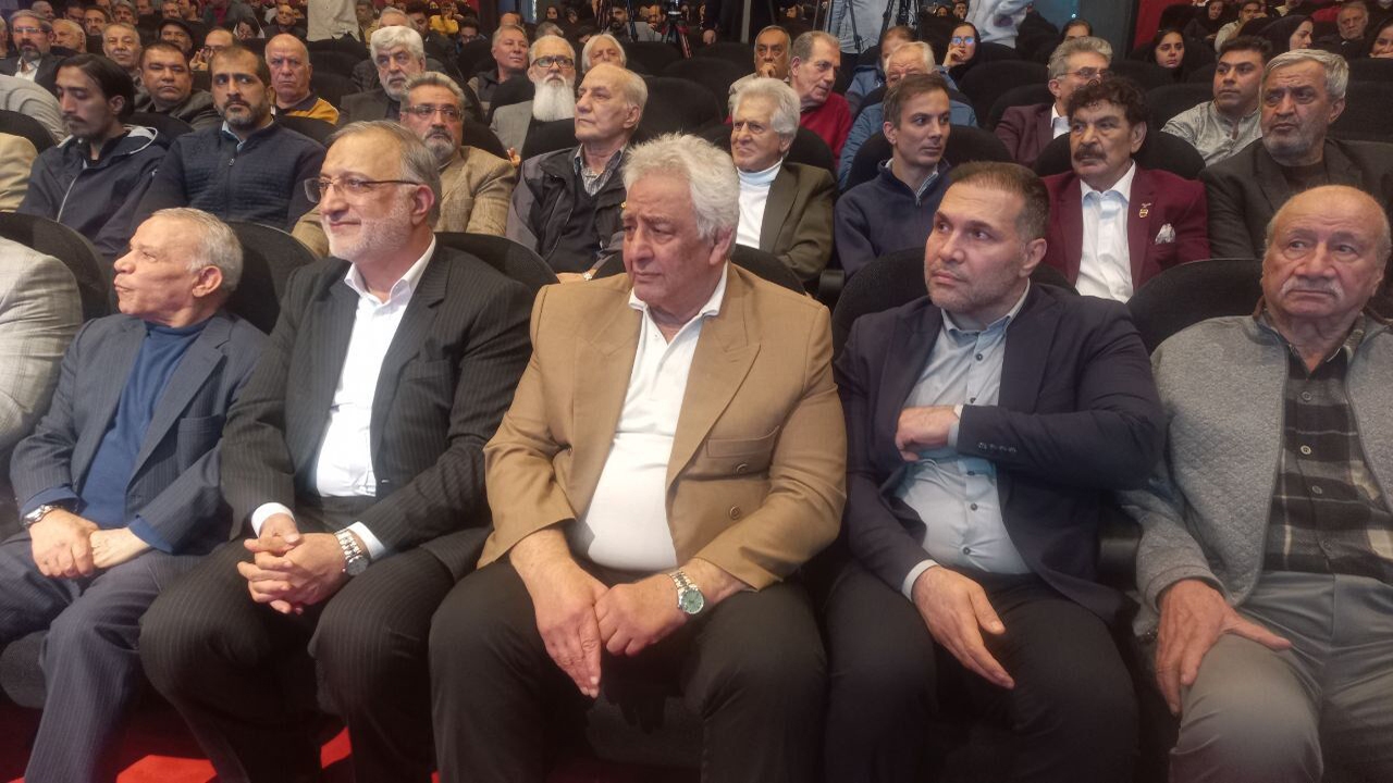 پهلوانان ایران؛ از نصیری و طالقانی تقدیر شد