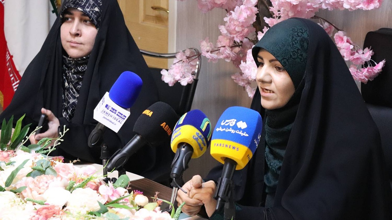 ایجاد شبکه بزرگ «ایران‌بانوها» / مادران و همسران شهدای جنگ ۱۲روزه تقدیر می‌شوند