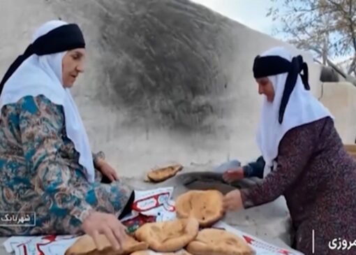 پخت نان محلی در جشنواره نان شهربابک + فیلم