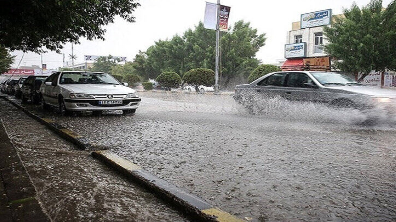 بارش باران سیل آسا در اهواز به وقت پاییز + فیلم