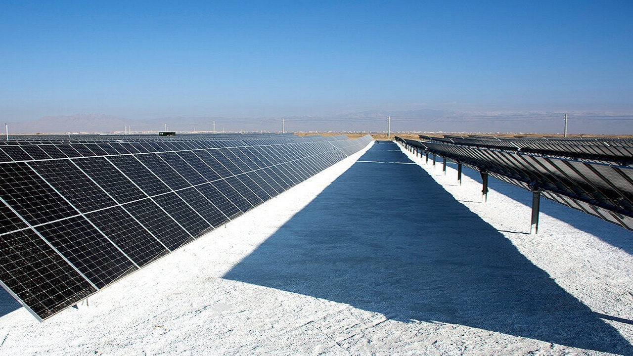 آغاز سرمایه‌گذاری ۱۰ همتی برای پنل‌های خورشیدی در قزوین