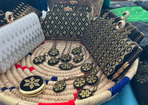 نمایشگاه پوشاک و صنایع‌دستی هرمزگان در بندرعباس+ فیلم