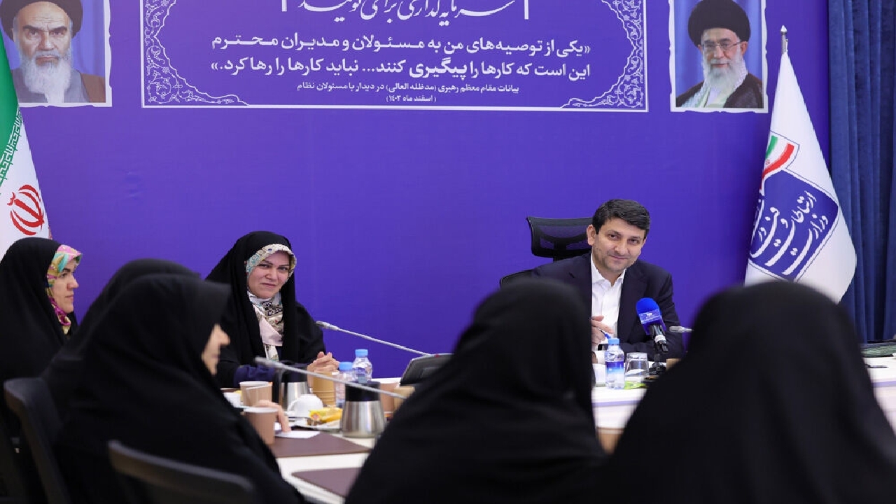 وزیر ارتباطات: فضای مجازی با محدوسازی مدیریت نمی‌شود