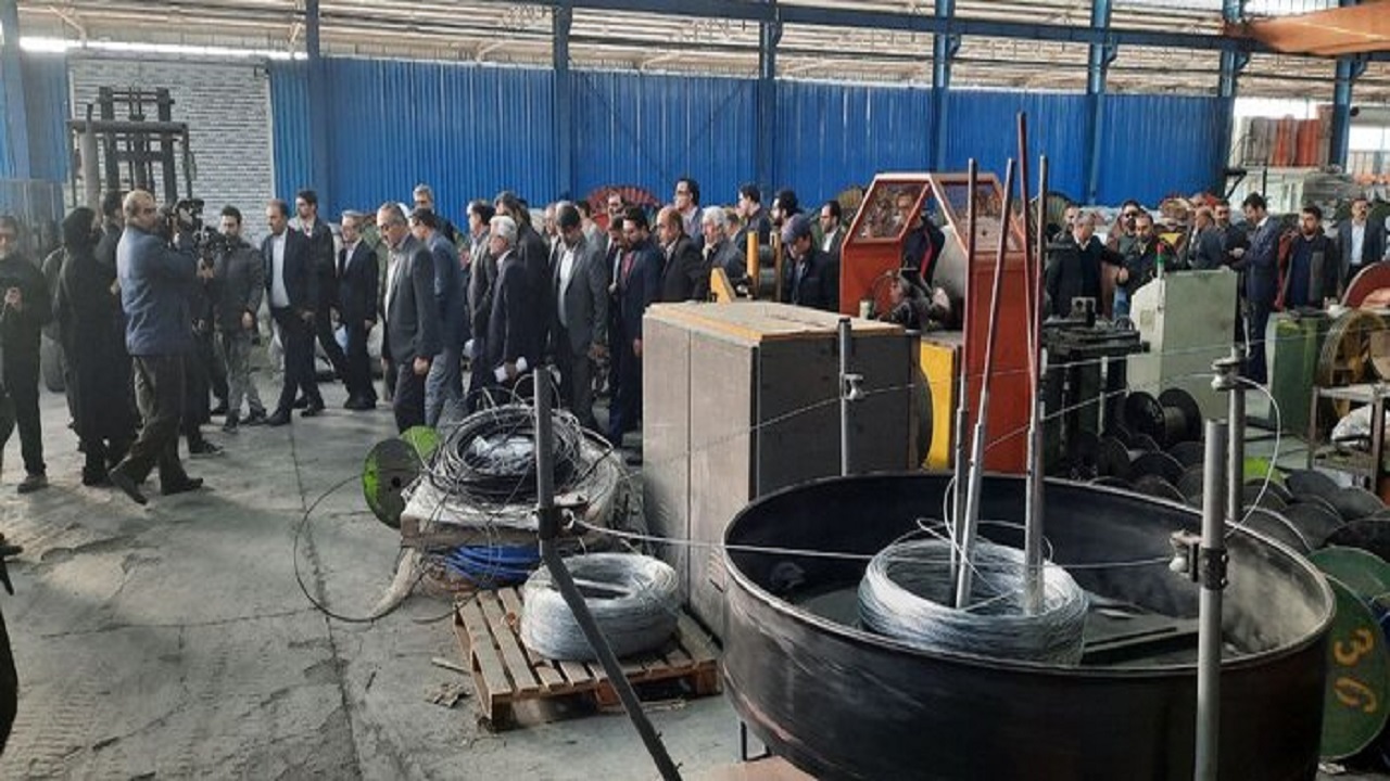 بازدید وزیر کار از شرکت سیم و کابل دامغان، تعاونی موفق در صادرات با ۲۰ مشتری بین‌المللی
