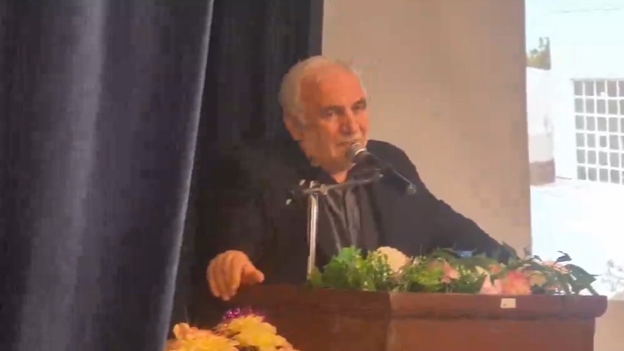 آیین تجلیل از کتابخوانان در هریس