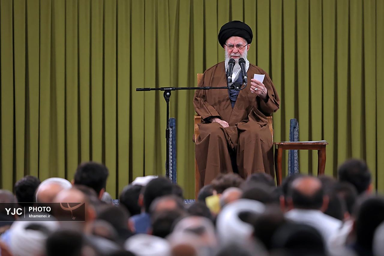 مراسم جشن میلاد حضرت زهرا سلام‌الله‌علی‌ها در حسینیه امام خمینی (ره) با حضور رهبر انقلاب