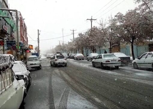 فریدن با بارش برف رنگ و بوی زمستانی گرفت + فیلم