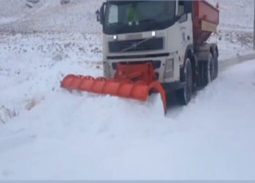 محور زرمان به لاسم و هراز به دلیل شدت بارش برف تا اطلاع ثانوی مسدود شد