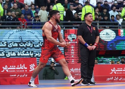 تیم استقلال در مراسم اهدای مدال لیگ برتر کشتی آزاد شرکت نکرد+ فیلم