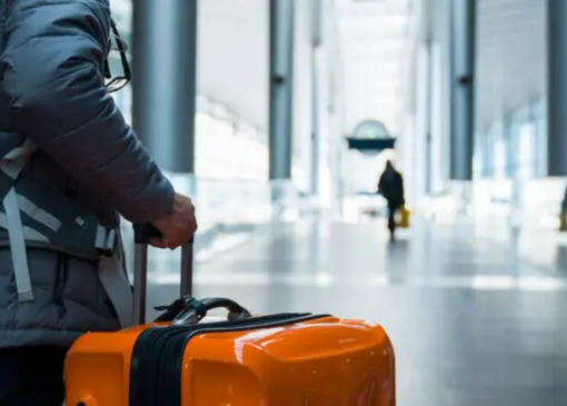 خانه غمگین است، بمانیم یا برویم؟