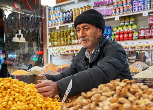 اصناف جشنواره فروش ویژه شب یلدا برگزار می‌کند