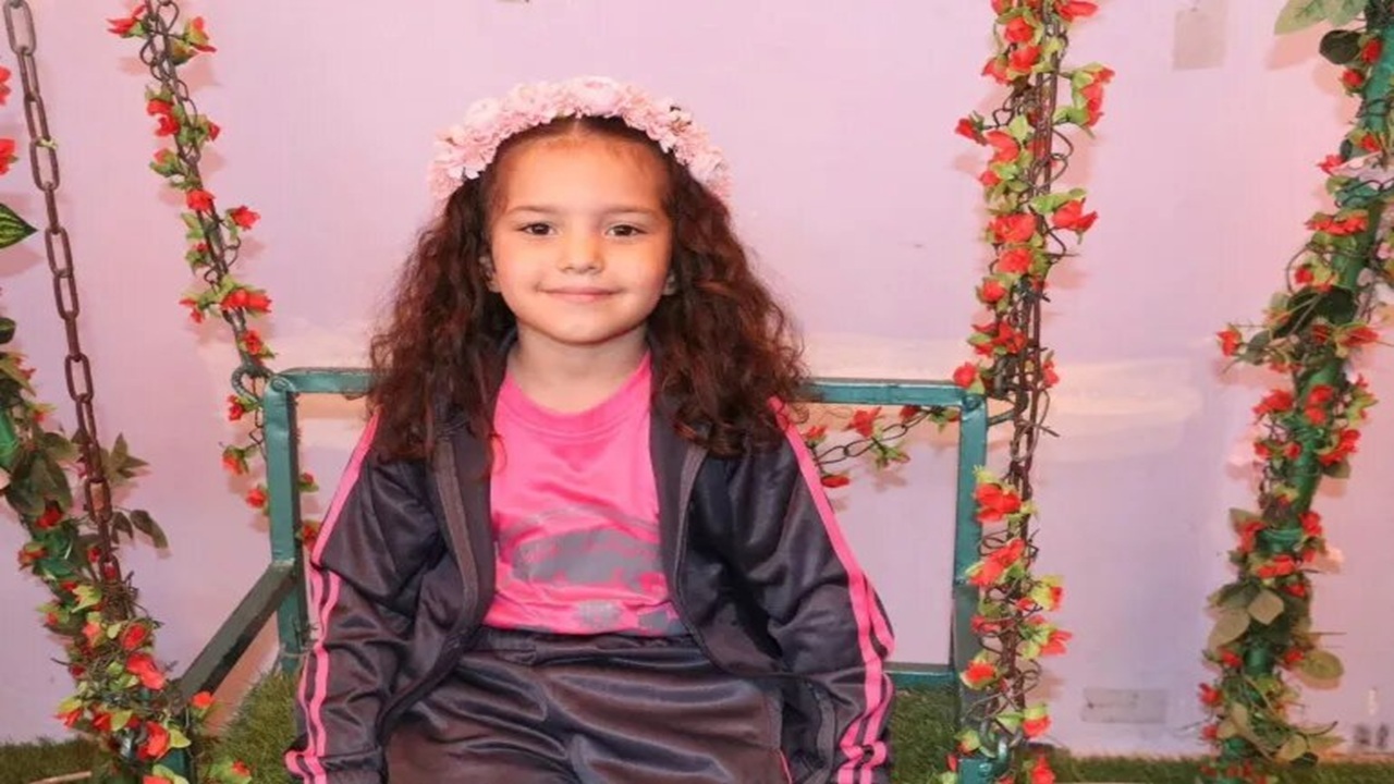 صدای دختربچه فلسطینی در فرانسه + فیلم