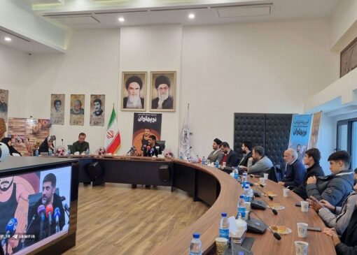 دبیر: یک مدیر باید محکم بایستد و برای خدا کار کند