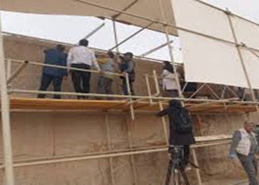 مرمت کتیبه سه زبانه داریوش + فیلم