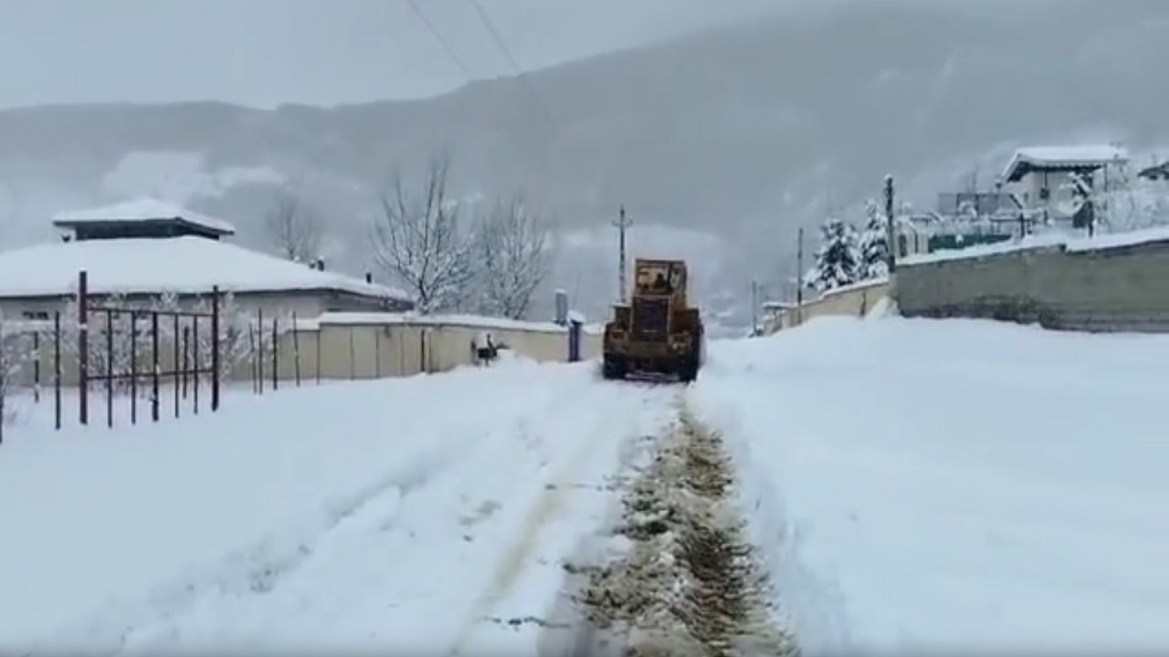 بیشترین بارش برف گیلان در اشکورات رودسر+ فیلم