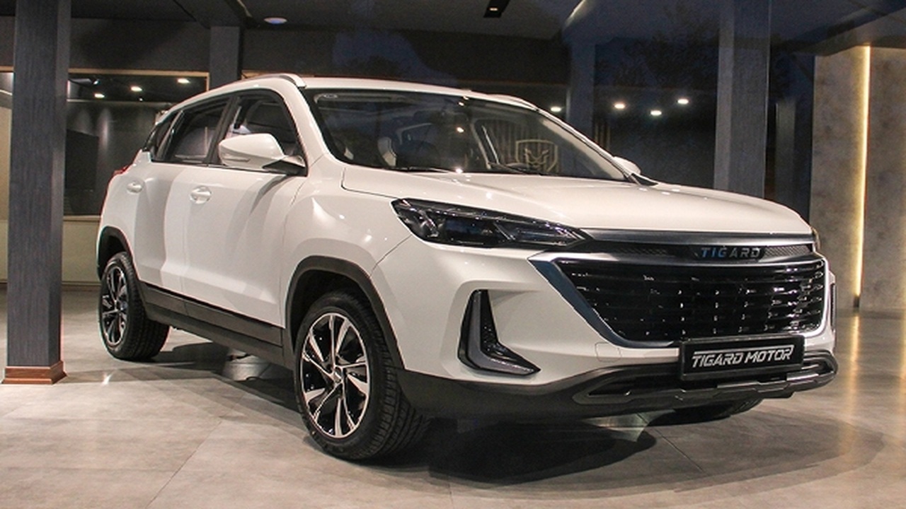 خریداران خودروی تیگارد در صف انتظار تحویل