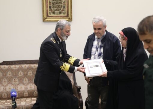 اعطای درجه سپهبدی شهید محمد باقری به خانواده ایشان