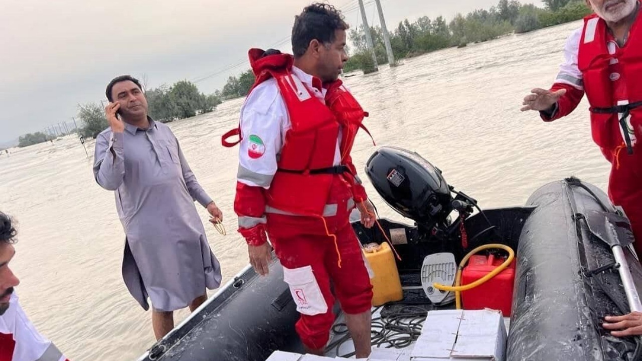 امدادرسانی به ۵۶ نفر سیلزده در جنوب سیستان و بلوچستان