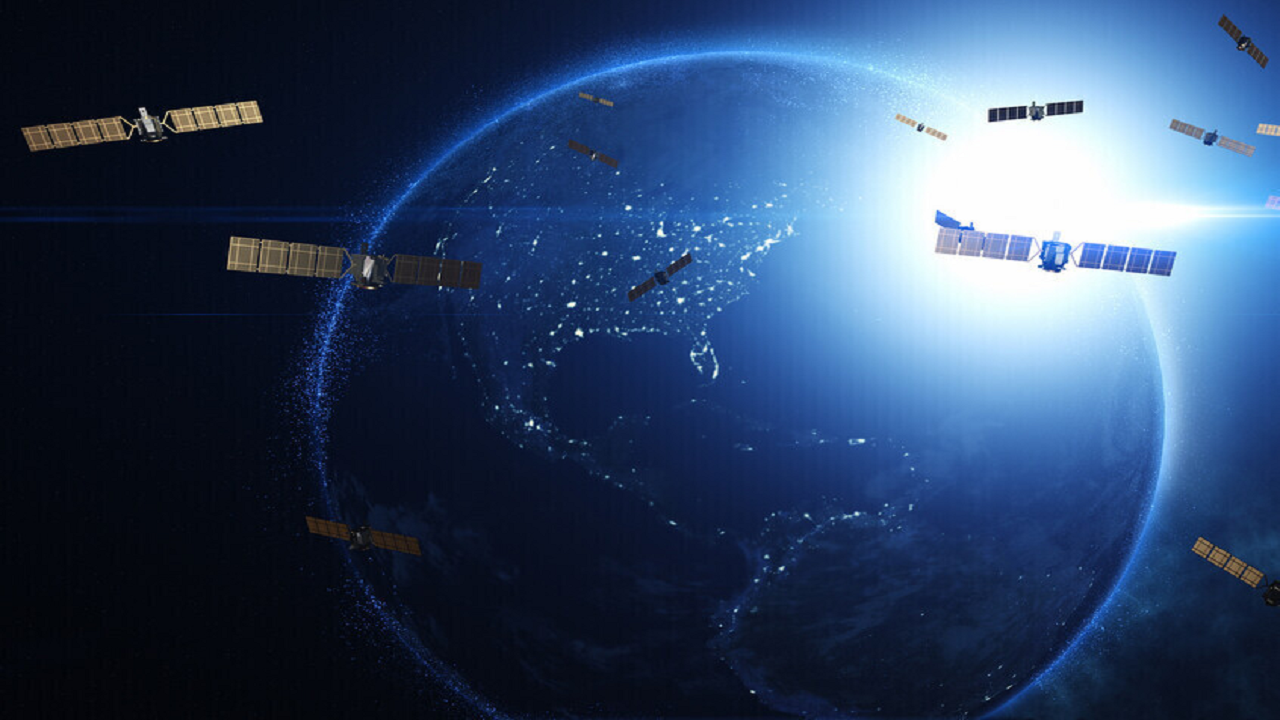 یک ماهواره استارلینک از کنترل خارج شده و به سمت زمین در حرکت است