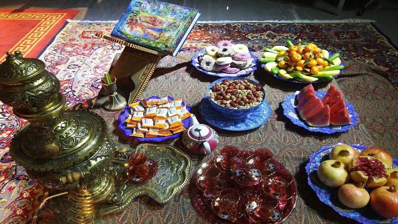 یلدای سالم؛ از خواص درمانی میوه‌های سرخ تا هشدار درباره آجیل‌های شور