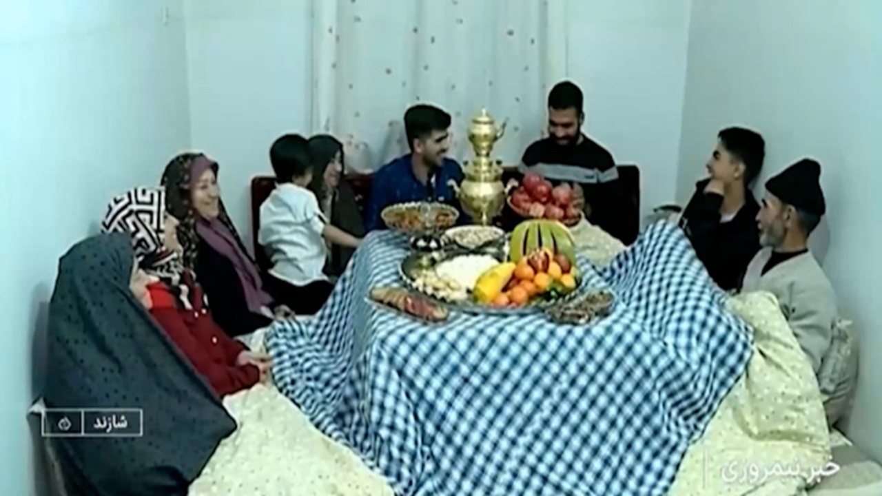 دورهمی به سبک ایرانی در بلندترین شب سال + فیلم