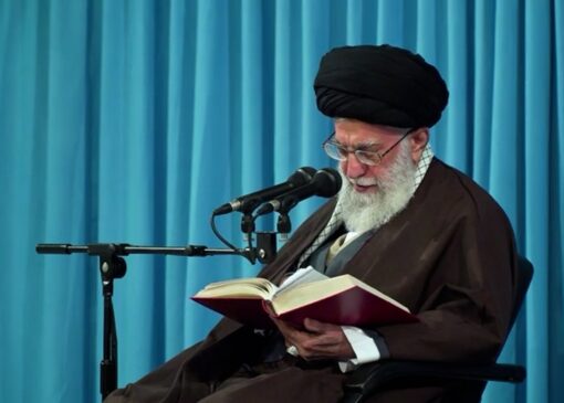 شرح حدیثی قدسی درباره اهمیت طلب هدایت از خداوند توسط رهبر انقلاب + فیلم