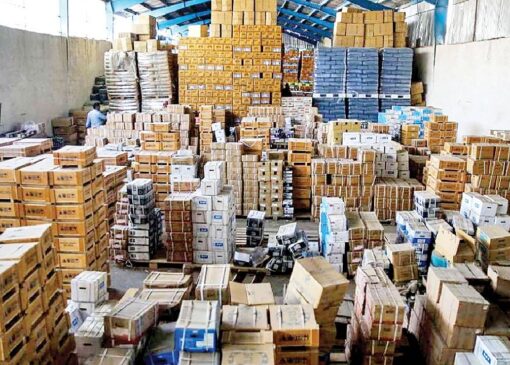 کشف انبار بزرگ احتکار دارو در دلفان