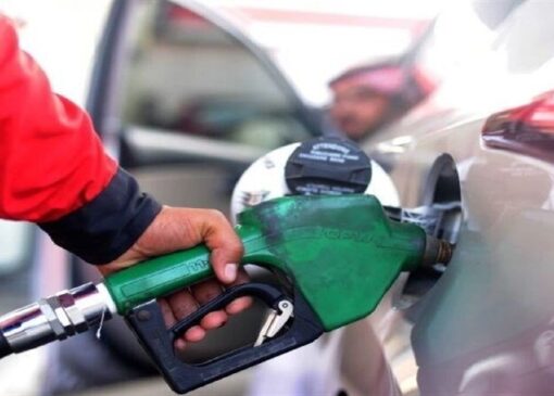 عرضه بنزین سوپر وارداتی با استقرار خودرو‌های سوخت‌رسان در تهران