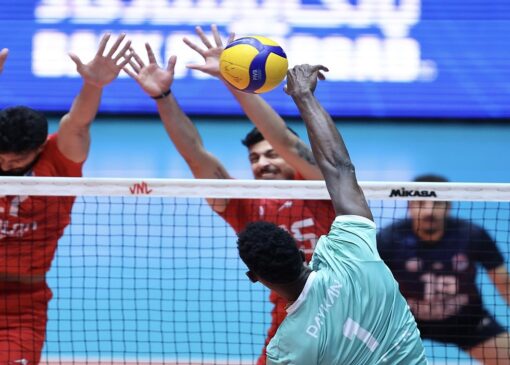 فولاد سیرجان صدرنشین ماند