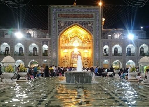 گوشه‌هایی از حال و هوای حرم امام رضا (ع) در شب لیله الرغائب + فیلم