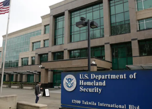 آمریکا افغان‌ها را در جلسات بازبینی اقامت در تعطیلات بازداشت کرد