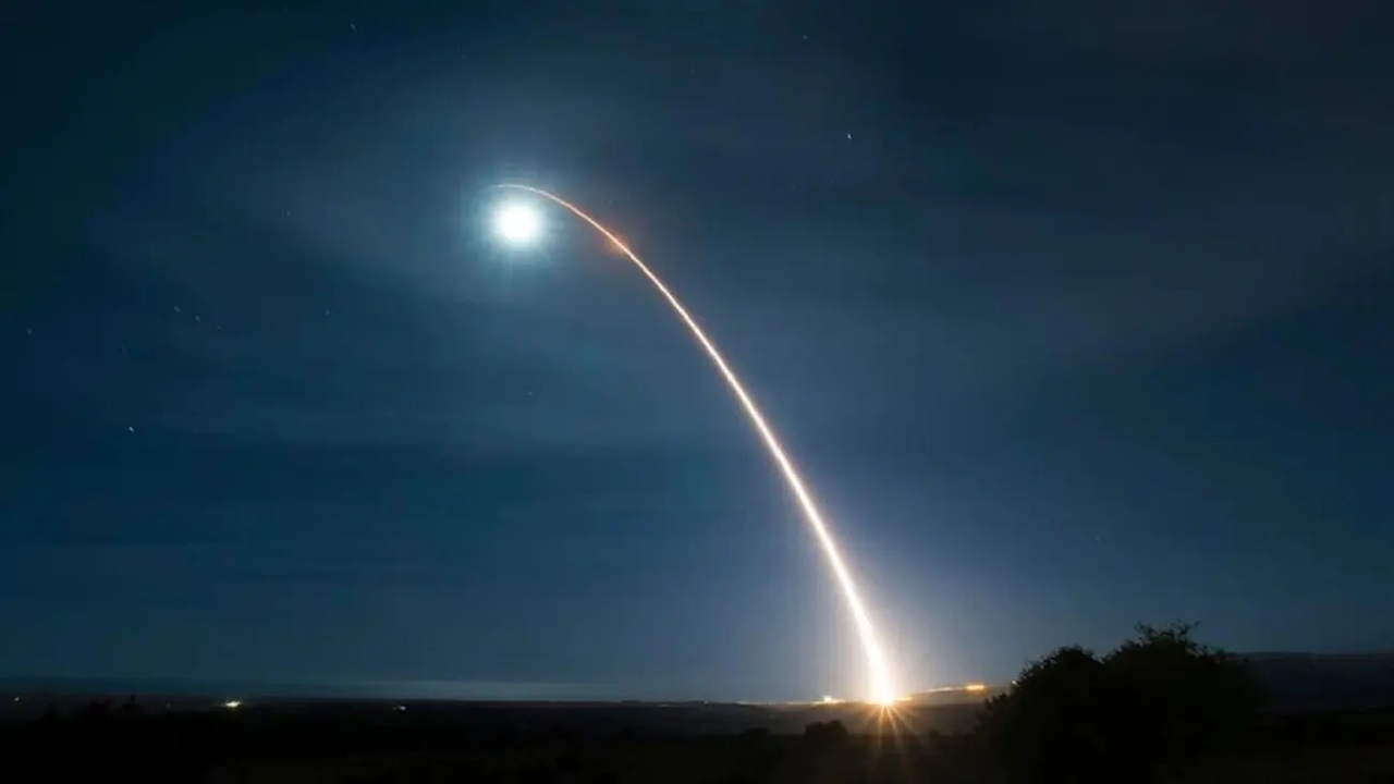 حمله مرگبار آمریکا به داعش با موشک‌های تاماهاک + فیلم