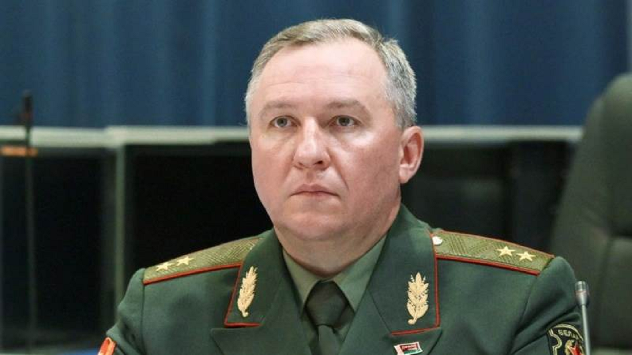 وزیر دفاع بلاروس: غرب در حال آماده‌سازی برای جنگ است 