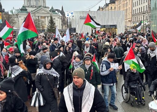 معترضان در استکهلم حملات مداوم اسرائیل به غزه را علیرغم آتش‌بس محکوم کردند