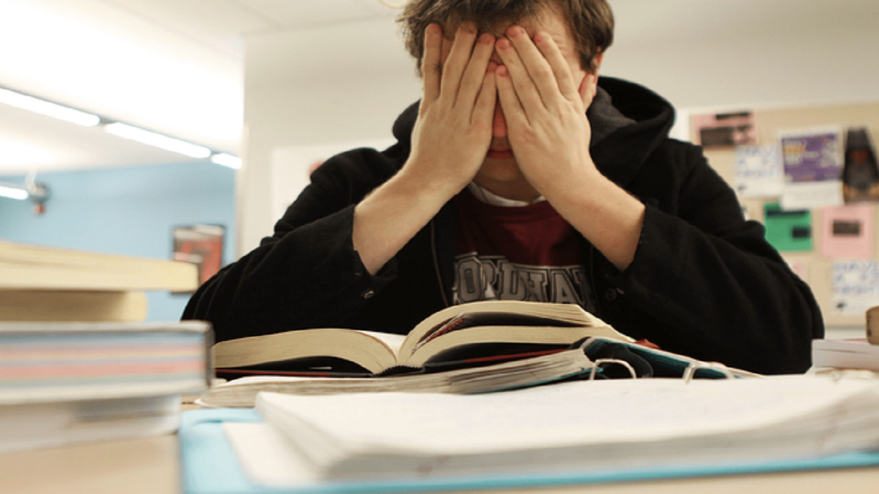 چرا با وجود «زیاد خواندن» سر امتحان چیزی یادتان نمی‌آید؟