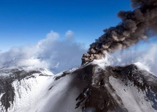 آتشفشان اتنا در ایتالیا فوران کرد + فیلم