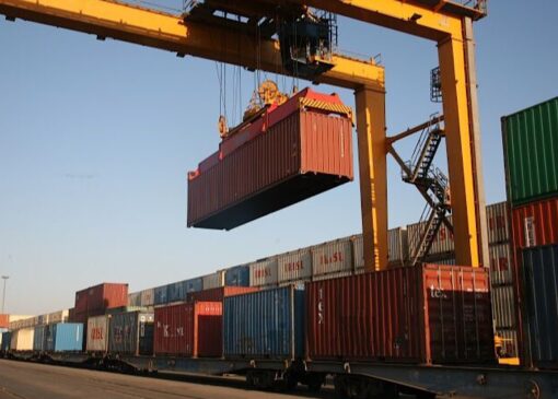 تحقق سهم ۳۰ درصدی حمل ریلی با نرخ‌های فعلی سوخت امکان‌پذیر نیست