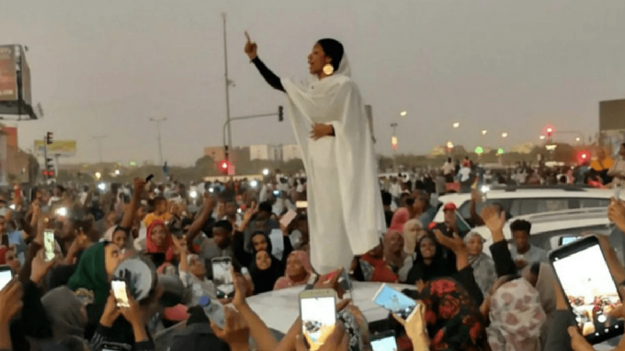 از سپیدپوشی یک زن تا نگون بختی ملت سودان