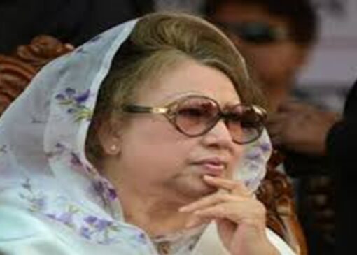 تشییع پیکر نخست‌وزیر پیشین بنگلادش با حضور ده‌ها هزار نفر + فیلم