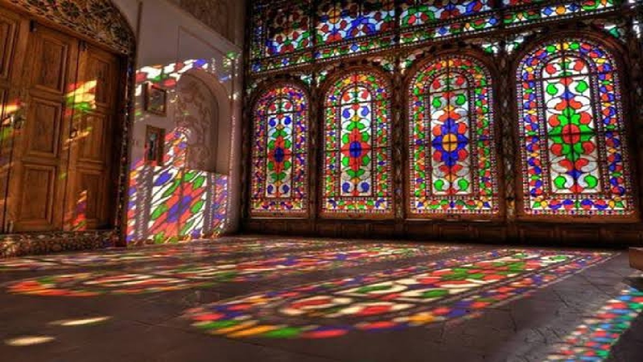 اُرُسی‌ساز لرستان نجوا‌ی نور در چوب و شیشه؛ ضرورت احیای این هنر قدیمی