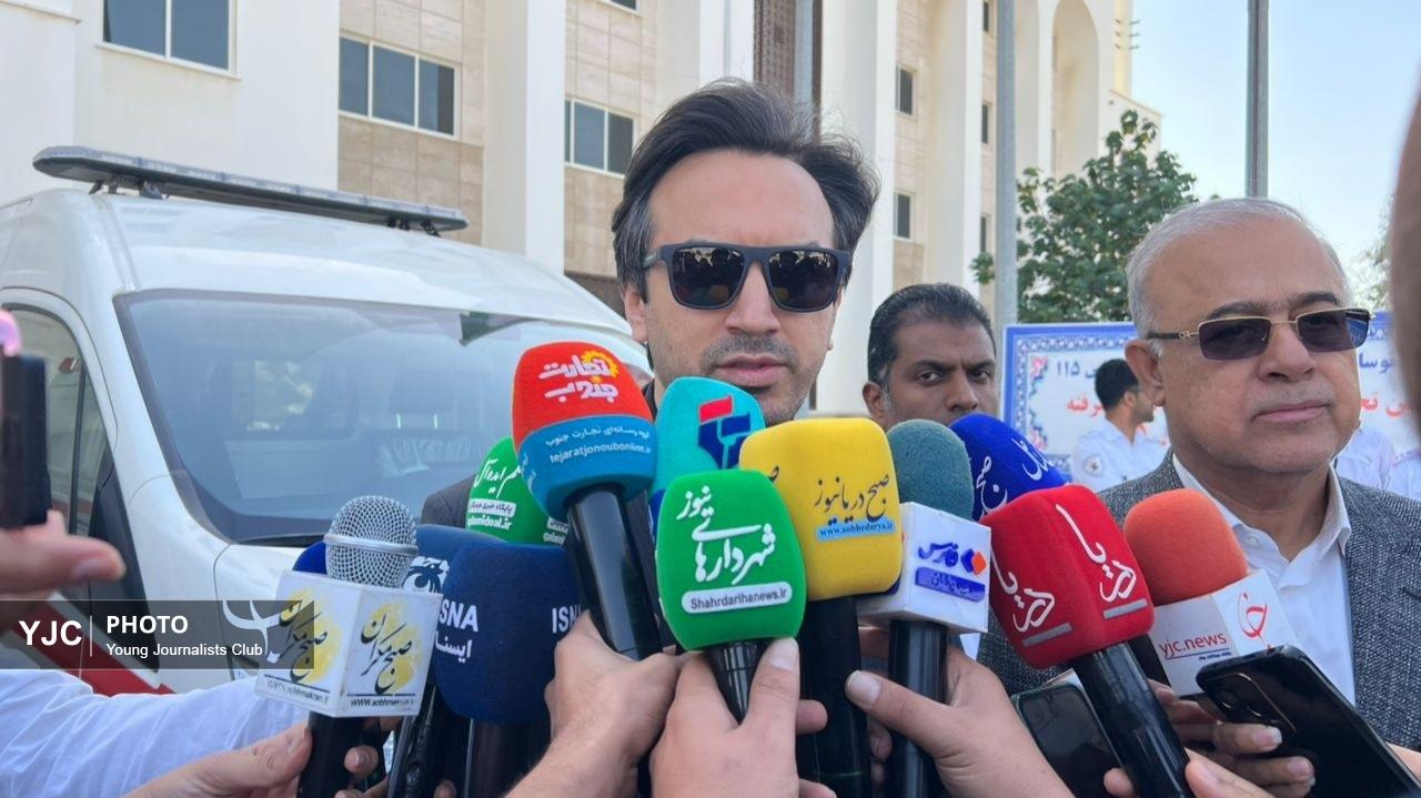 تحویل آمبولانس‌های جدید گامی در مسیر عدالت درمانی در هرمزگان
